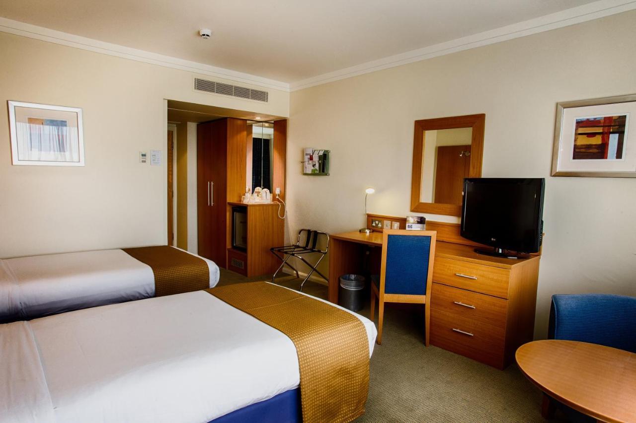 Holiday Inn London - Heathrow M4,Jct.4, An Ihg Hotel West Drayton  Экстерьер фото